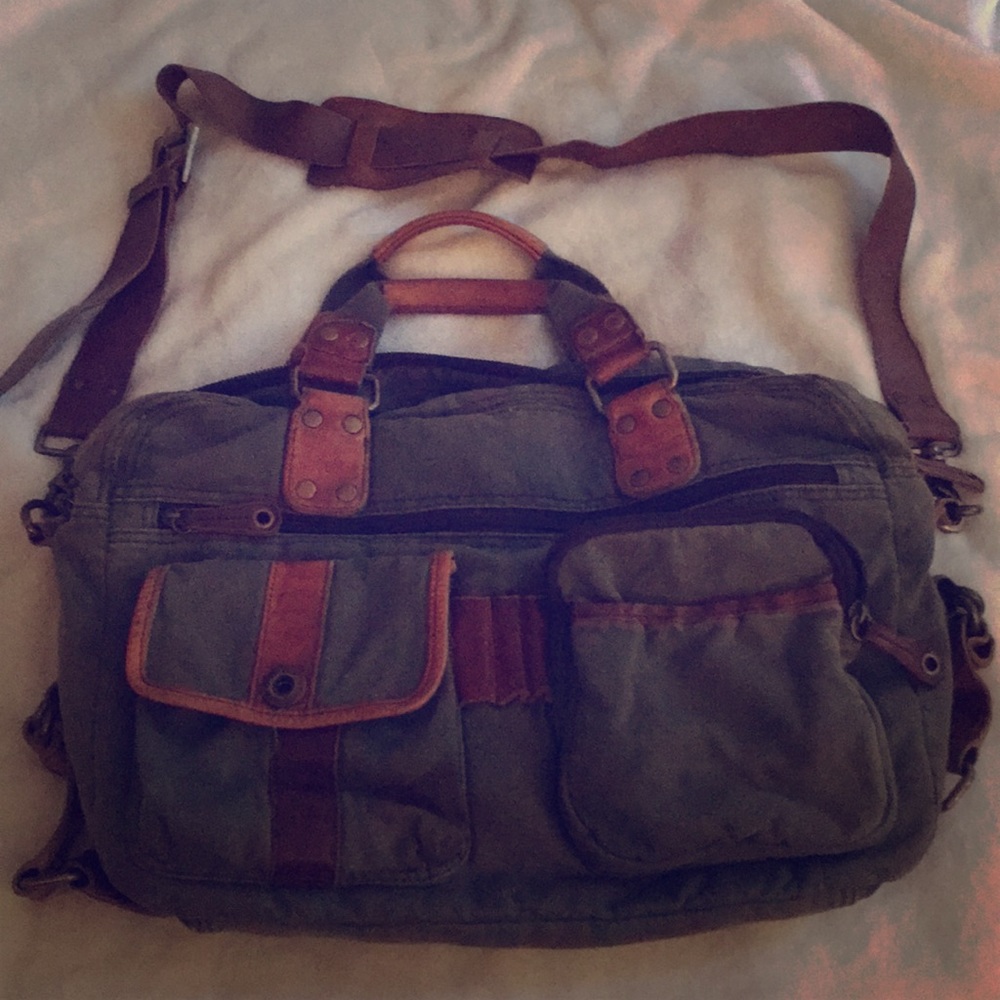 RARE fossil brand green and leather purse